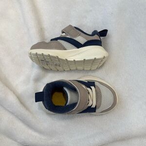 H&M toddler sneakers - size 4/5